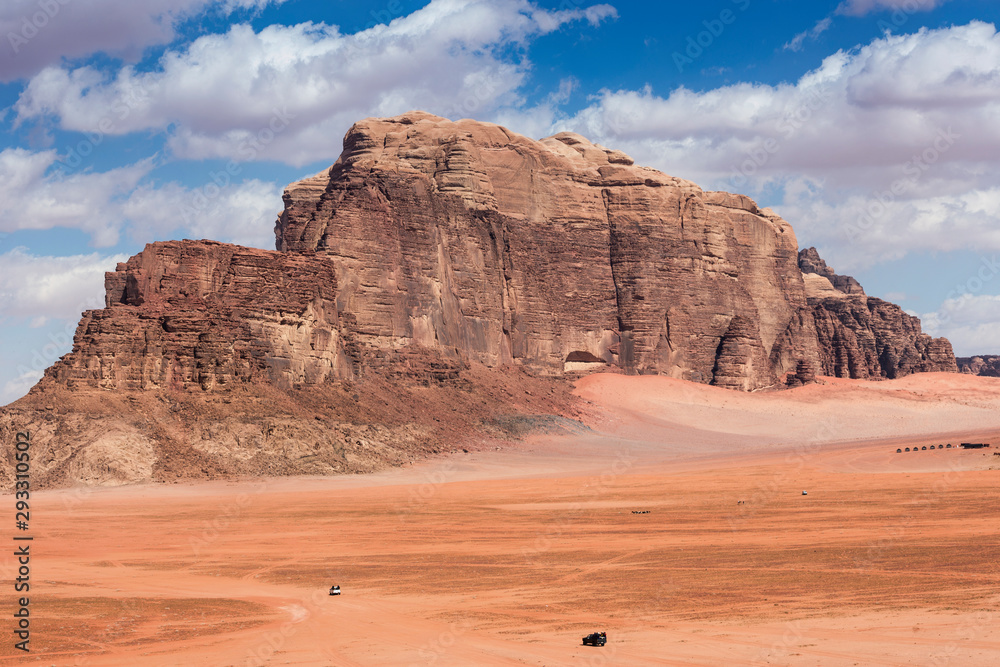 Jabal Ramm, the highest mountain at Wadi Rum desert, southern Jordan foto  de Stock | Adobe Stock