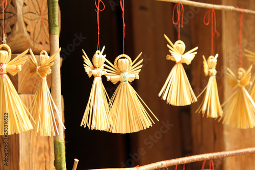 Straw toys