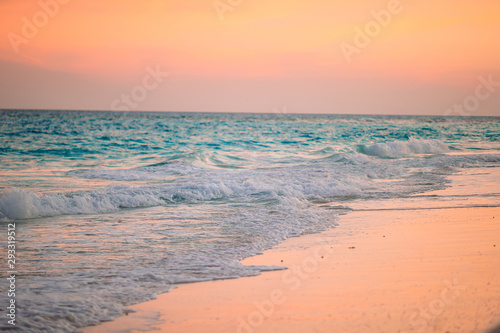 Fototapeta Naklejka Na Ścianę i Meble -  Amazing beautiful sunset on an exotic caribbean beach