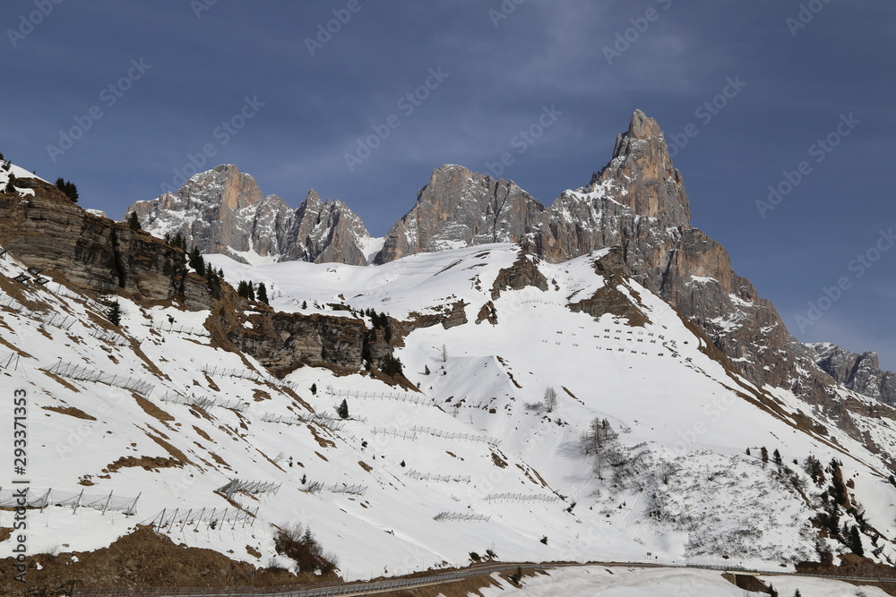 Passo  Rolle  - Dolomiti  - fine inverno  2016