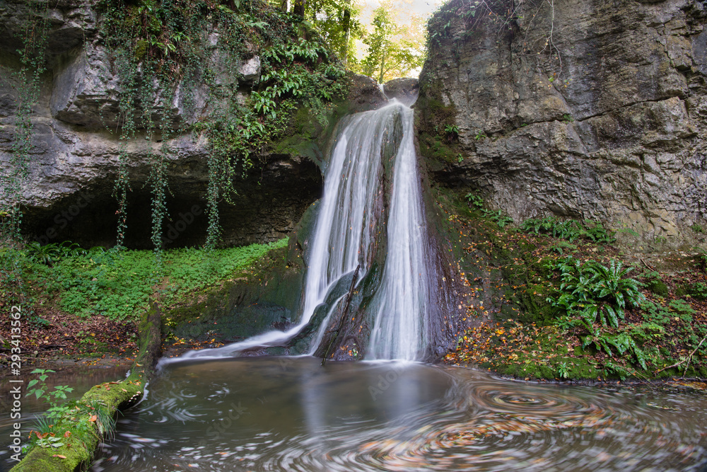 Obraz premium Wasserfall