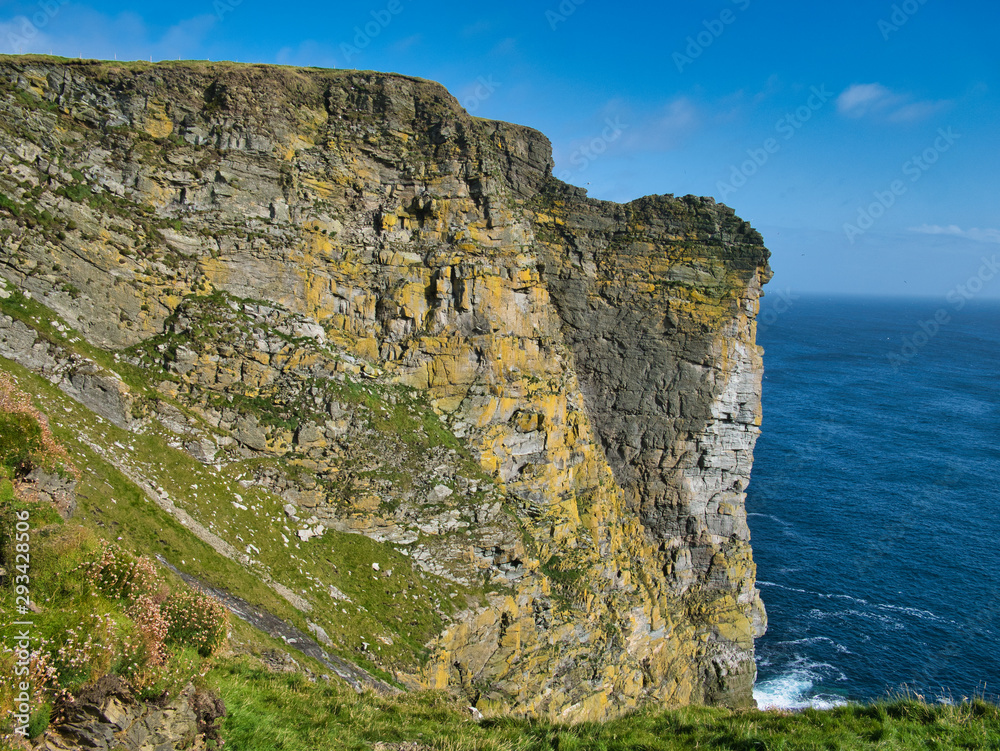  cliffs on the south Shetland coast near Sumburgh Head - the bedrock in this is the Bressay Flagstone Formation - sandstone and argillaceous rocks which are interbedded.