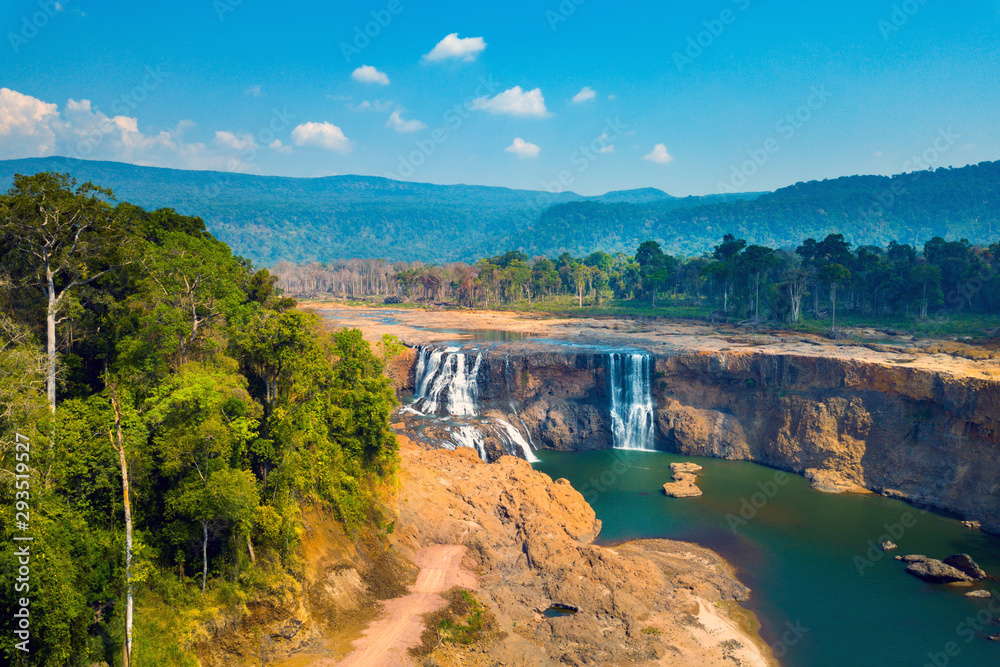 Fototapeta premium above, adventure, aerial, amazing, asia, awesome, beautiful, big, clean, destination, drone, fall, famous, forest, fresh, green, high, jungle, lake, landscape, laos, mountain, natural, nature, outdoor