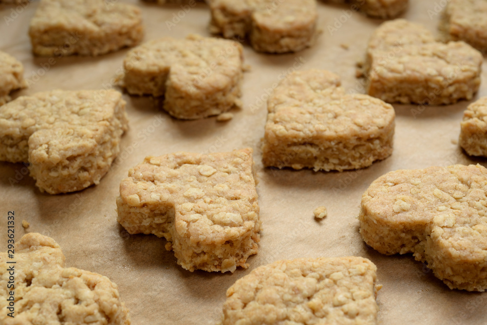 Heart-shaped oatmeal cookies Heart-shaped oatmeal cookies