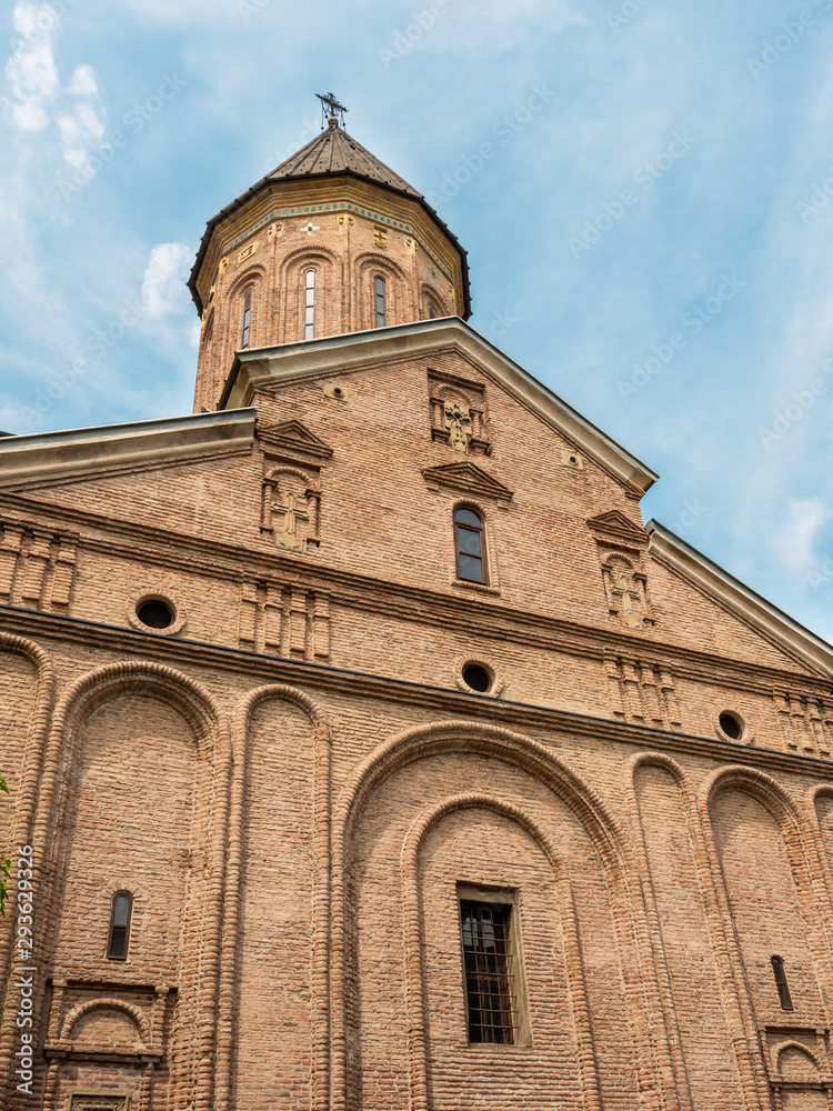 Φωτογραφία Norashen Armenian Apostolic church in Tbilisi, located in the Old Town district