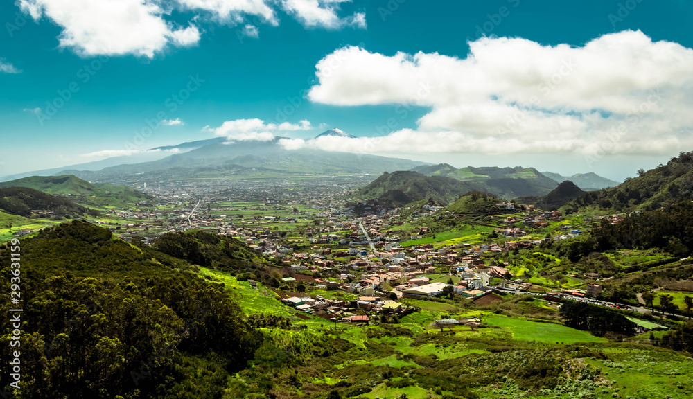 Naklejka premium Tenerife - La Laguna