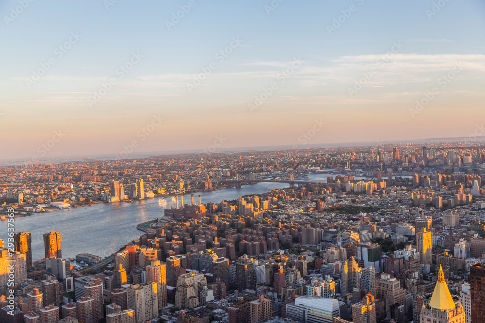 Vistas de Nueva York desde el Empire State al atardecer