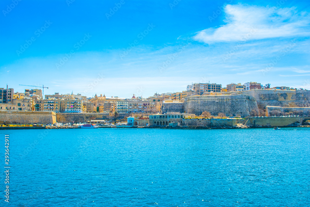 Fototapeta premium Beautiful landscape with a panoramic view of the Valletta
