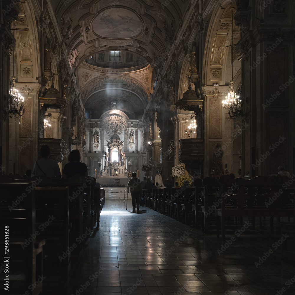 Photograph of the interior of the Catedral de Santiago, Chile.