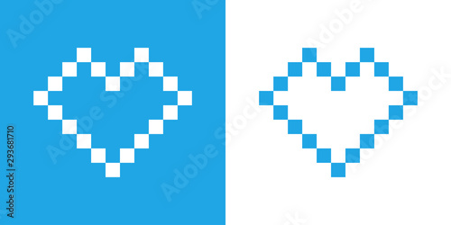 Logotipo con corazón lineal con pixels en fondo azul y fondo blanco