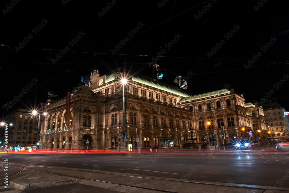 Vienna Opera House at Night, Traffic passing by 02