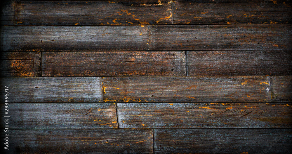 Mặt gỗ tre tái chế màu nâu đen mát mẻ (Cool dark brown reclaimed bamboo wood surface): Với mặt gỗ tre tái chế màu nâu đen mát mẻ này, bạn sẽ có được một lựa chọn hoàn hảo để làm mới không gian sống của mình. Sức mạnh và độ bền của gỗ tre kết hợp với màu sắc độc đáo tạo nên một phong cách công nghiệp thanh lịch và thời thượng.