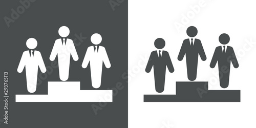 Icono plano hombre de negocios ganador en podio en fondo gris y fondo blanco