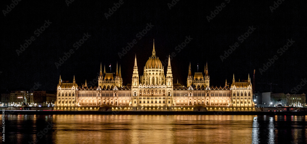Fototapeta premium Budapest parliament