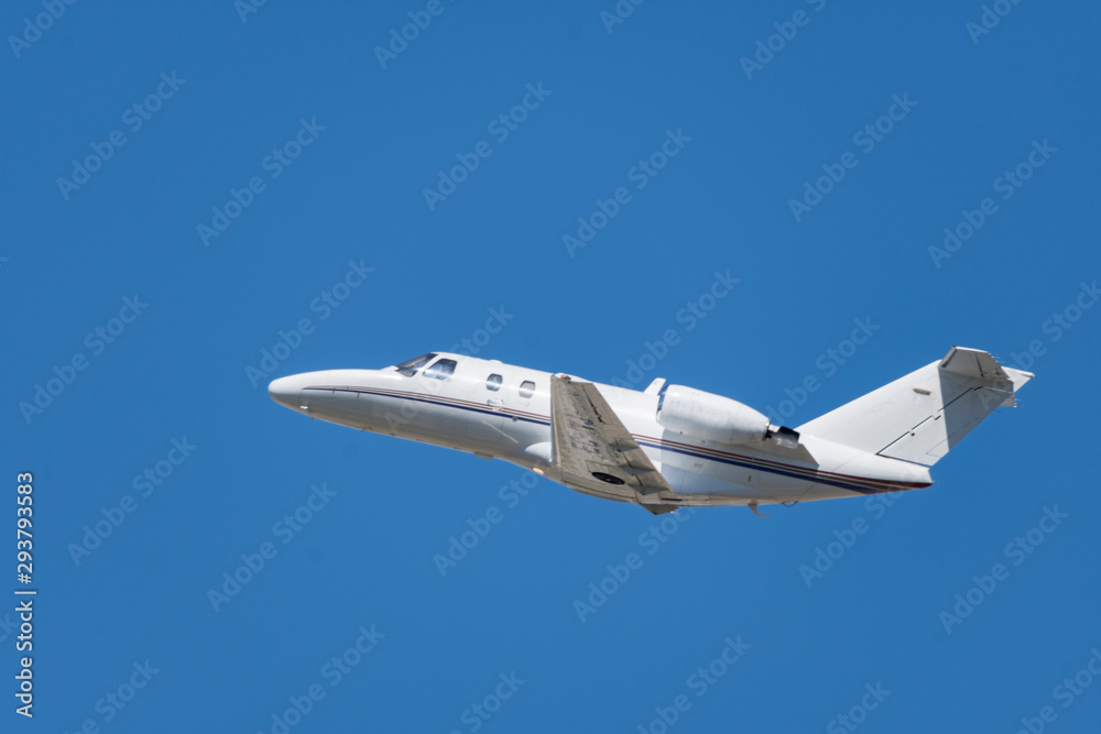 Fototapeta premium avion jet privado