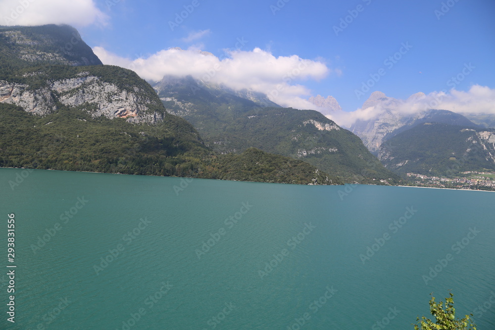Lago di Molveno - Dolomiti - il più grande dei laghi alpini