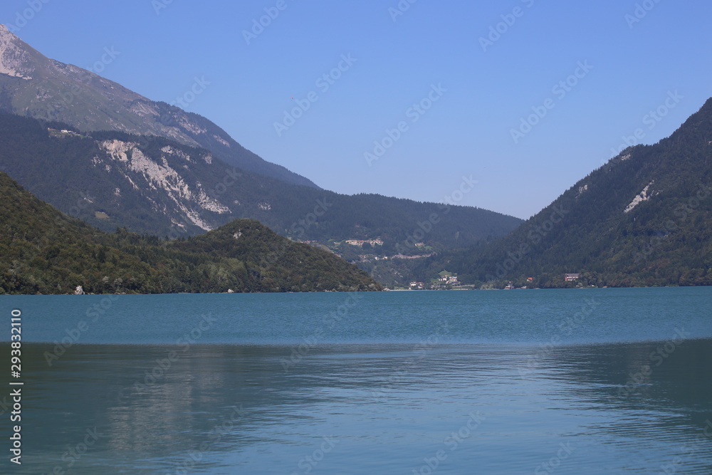 Lago di Molveno - Dolomiti - il più grande dei laghi alpini