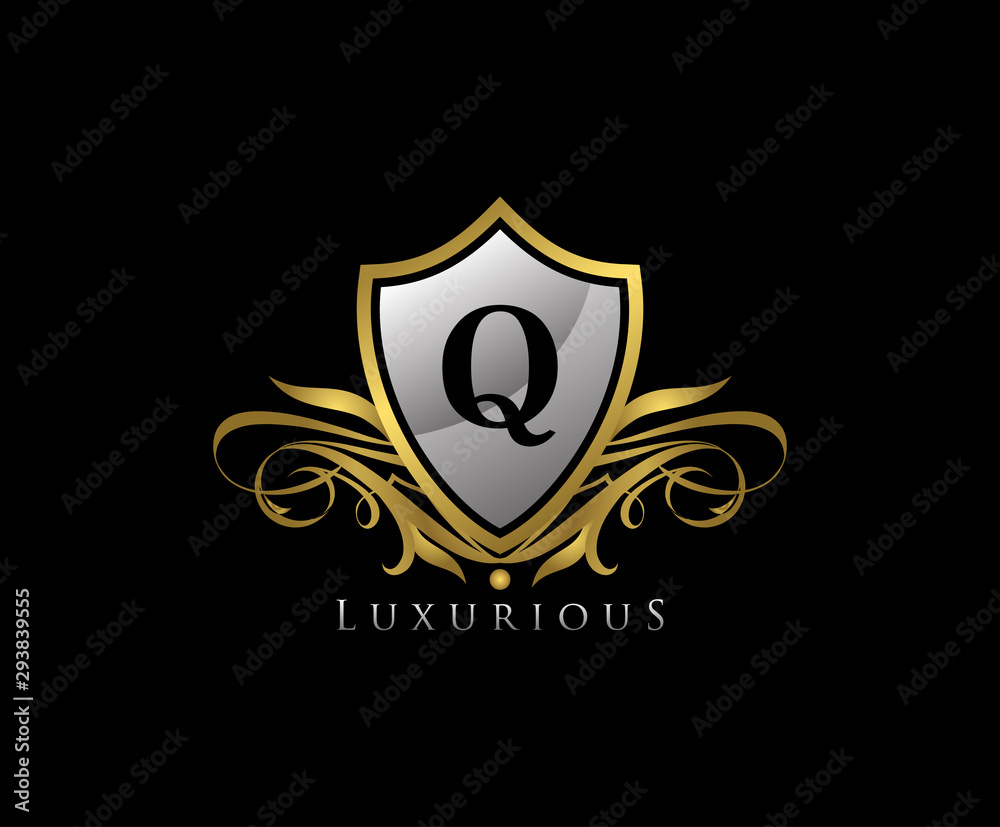 Fototapeta premium Luxury Gold Shield Q Letter Logo Icon. Elegant Q Letter Icon.