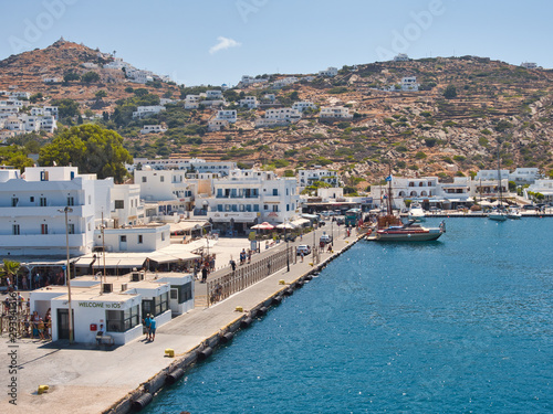 Fototapeta Naklejka Na Ścianę i Meble -  White buildings of Port of Ios Cyclades Greece