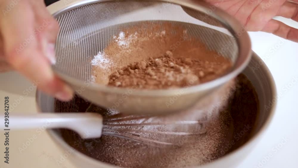 Food, food preparation, ingredient mixes, baking, desserts and cakes, vegetables, eggs, chocolate, ribs, meat, vegetables, whisk, cheese, vinaigrette, olive oil, comida, alimentos, ingredientes, dulce