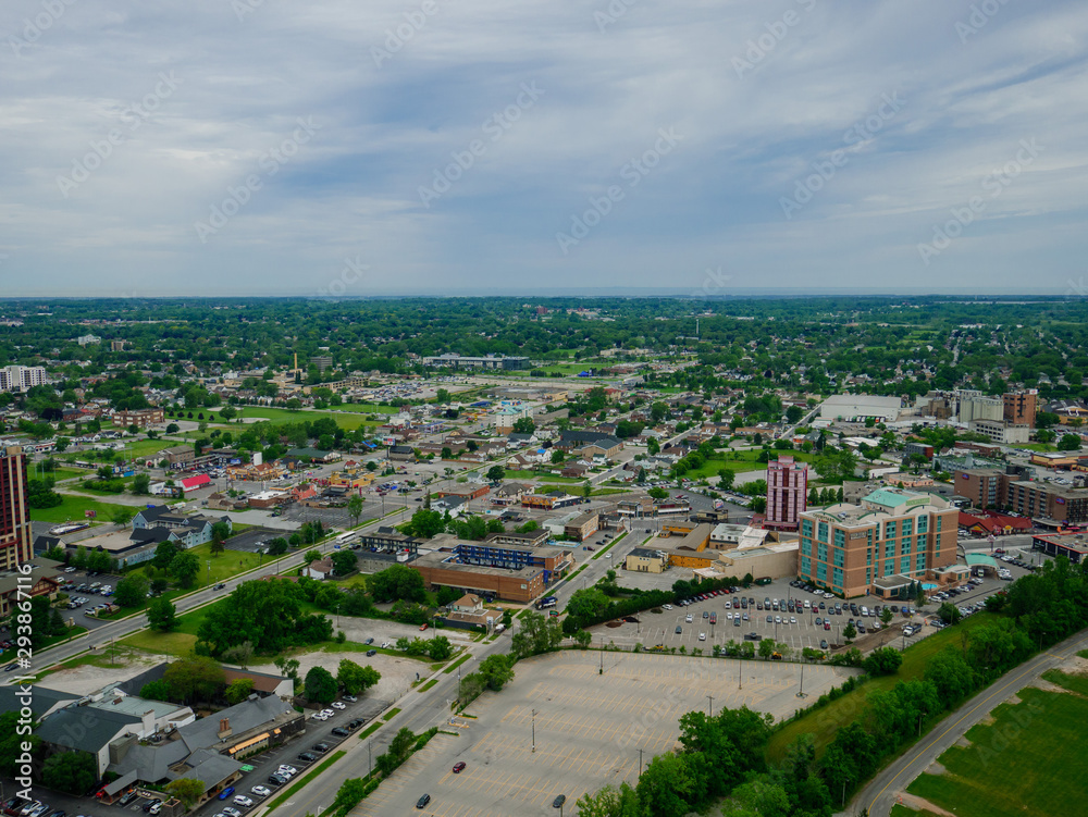 Obraz premium Niagara Falls City landscape in Canada