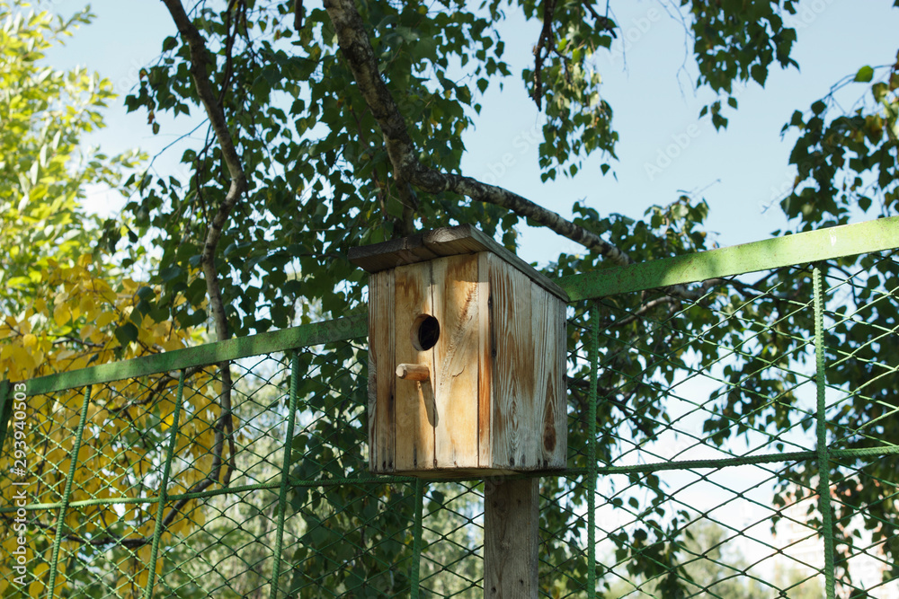 Birdhouse  - closed artificial nesting for small birds, mainly nesting in hollows