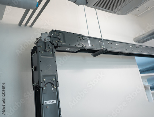 Φωτογραφία busbar trunking system, the electrical power component