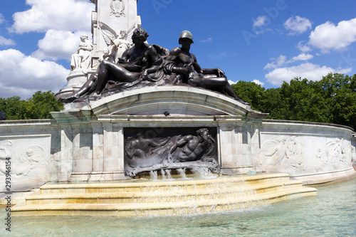 Obraz na plátně london queen victoria memorial at buckingham palace fountain