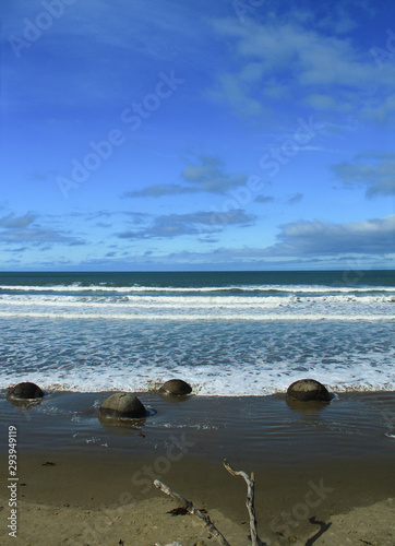 Moeraki Boulders Beach New Zealand © Handoko