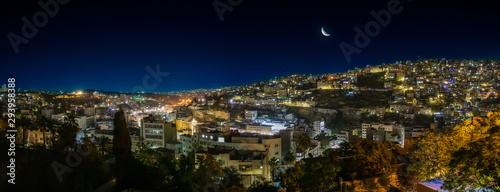 Cuadro en lienzo Panorama of Amman by Night