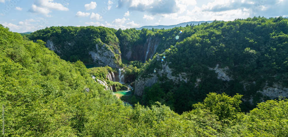 Scenic view of the Veliki Slap, the Great Waterfall, at the Plitvice Lakes National Park, Plitvička Jezera, Croatia