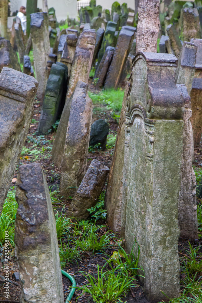 Old Jewish Cemetery, Prague