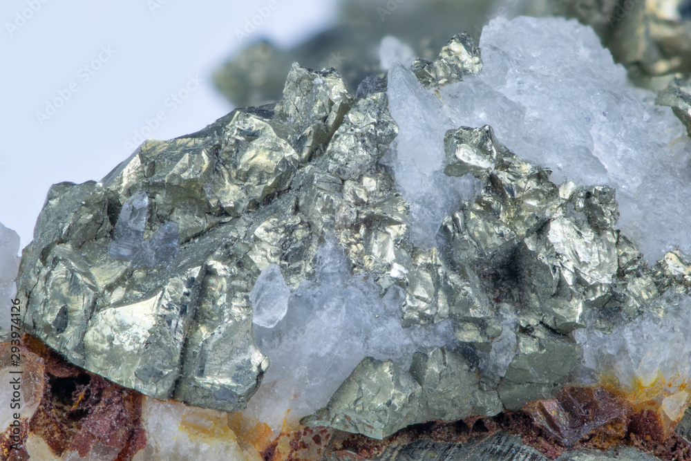 Obraz premium Close up of silver ore with quartz. Concept: mineralogy and mining