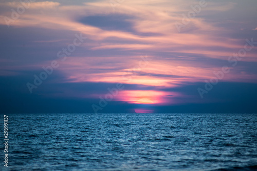 tramonto sul mare © antonella