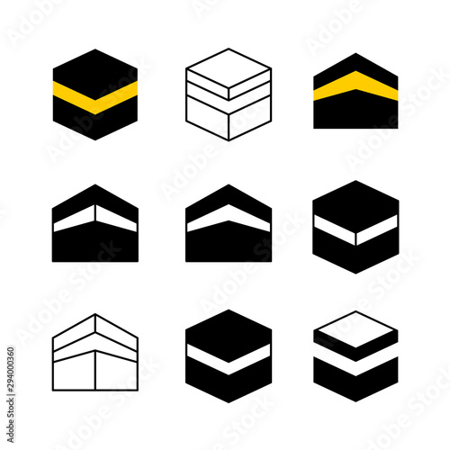 Kaaba in Mecca city set of icons. Simple style cube shape of Saudi Arabia pilgrimage place.