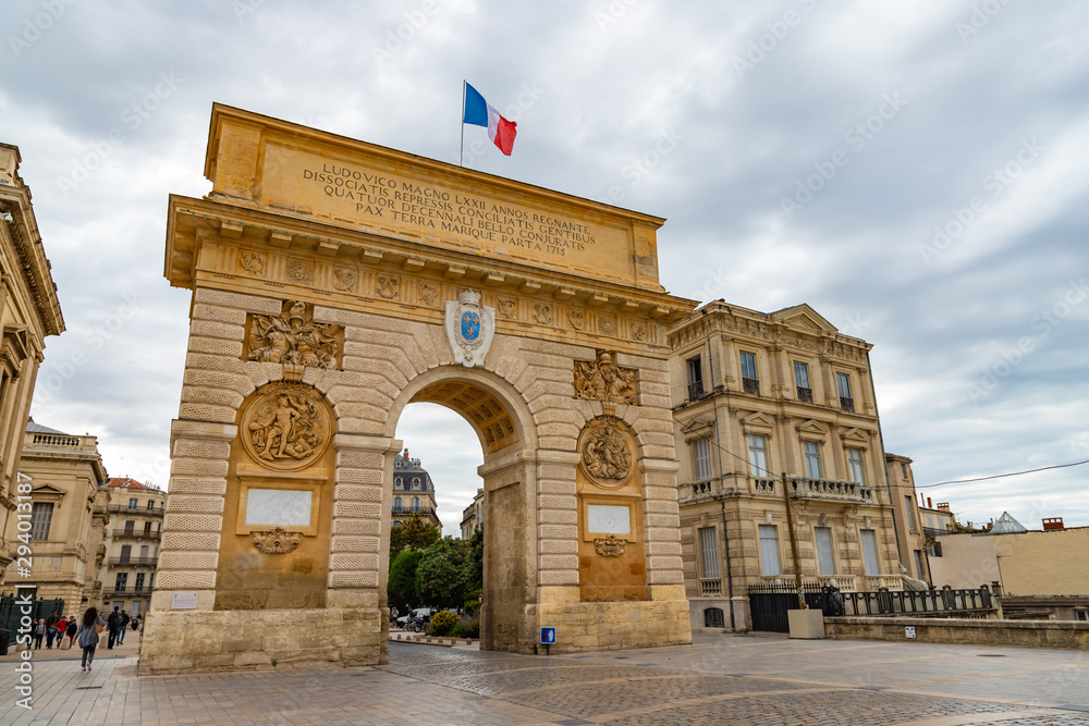 Obraz premium Arc de Triomphe, Montpellier, France. Built in 1692 by Charles-Augustin Daviler to the glory of Louis XIV