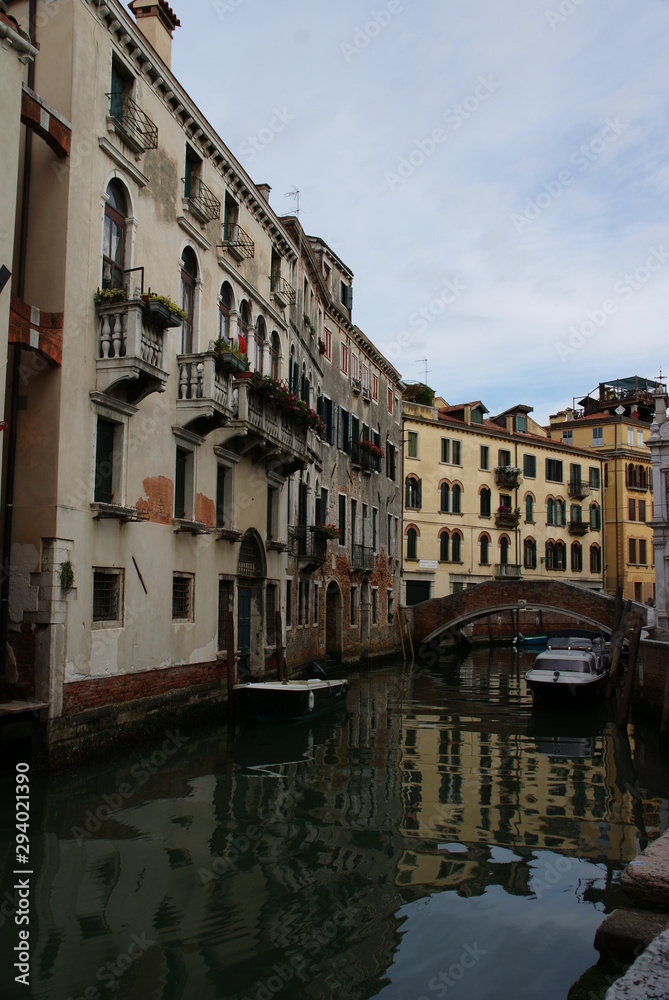 Naklejka premium Venice urban architecture with canals and bay