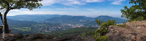 Panorama von Badenbaden aus Sicht des Battertfelsens photo