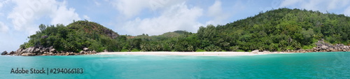 Seychelles' paradise baches as seen from the boat © Sandra