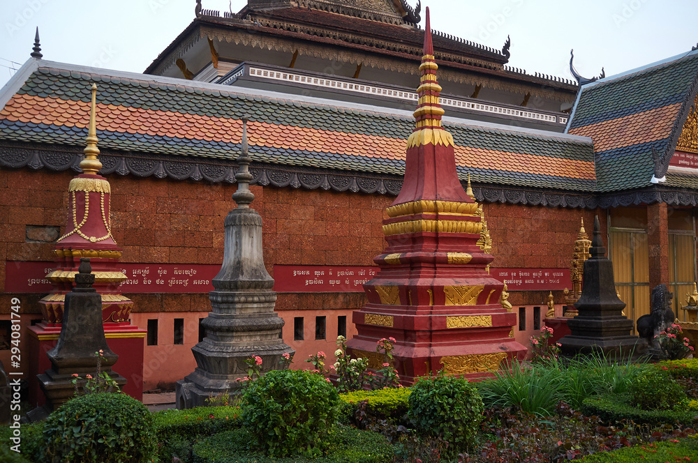 Fototapeta premium Wat Preah Prom Rath in Siem Reap, Cambodia.