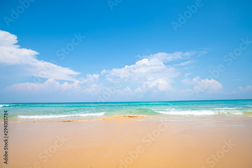 Fototapeta Naklejka Na Ścianę i Meble -  Summer sea beach white sand blue sky with cloud