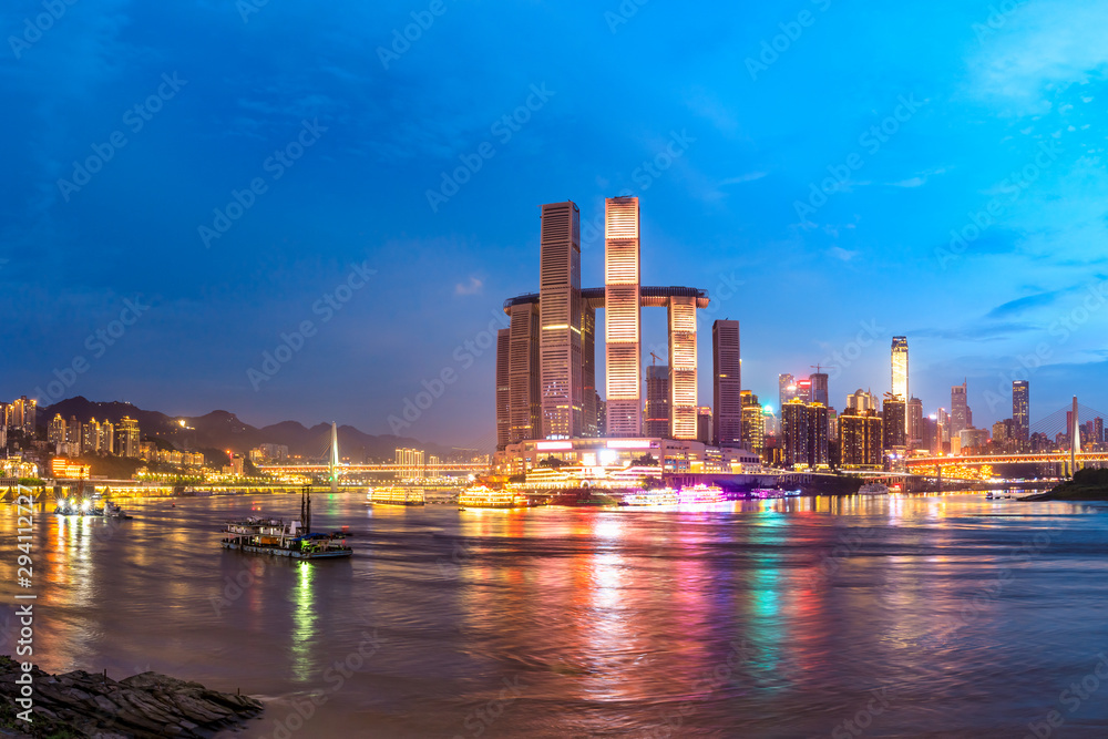 Obraz premium Sunset cityscape and skyline in Chongqing