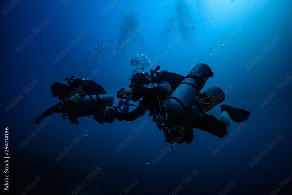 Divers Divers