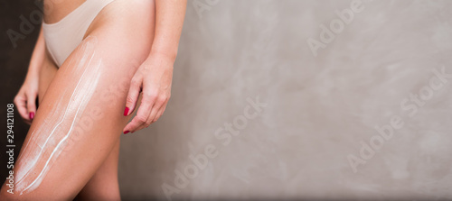 Фотография The process of anti-cellulite vacuum therapy with a bag