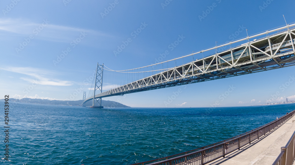 Obraz premium 青空と明石海峡大橋