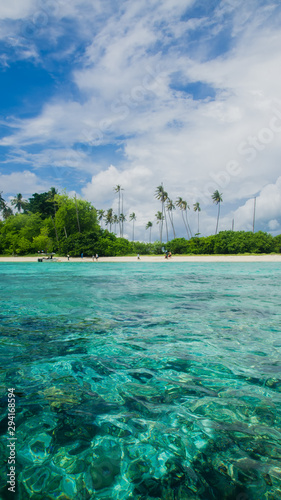 Sibuan island with turquoise water and beautiful beach at Semporna, Sabah.