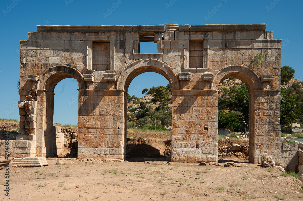 Patara antik kent giriş kapısı