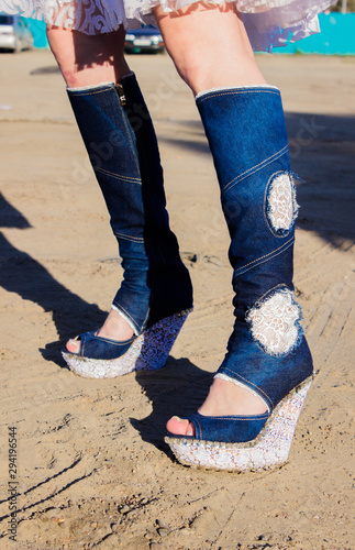 Denim shoes. High summer boots. Bride in summer boots. Denim wedding.