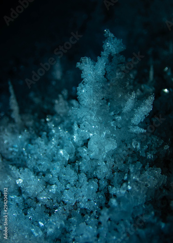Ice crystals 28