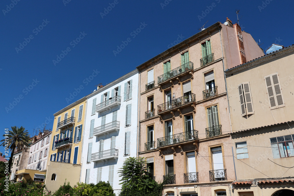 Old town houses - Hyeres - Provence - FRANCE